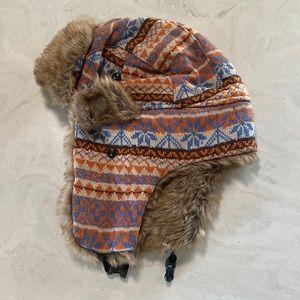 Trapper beanie.